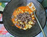 Foto langkah ke 4 dari resep Sambal Goreng Kentang Ati.