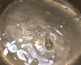 Foto del paso 1 de la receta: Almíbar para tortas