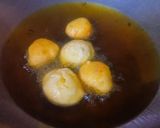 A picture of step 2 of Dahi Vada.