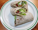 Foto del paso 2 de la receta: Wrap de ensalada con queso fresco