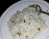 Foto langkah ke 5 dari resep Nasi Goreng Teri Rawit.