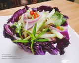 รูปขั้นตอนการทำที่ 3 ของ ไก่อบพริกไทยดำ & ยำแอปเปิ้ลเขียว