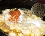 A picture of step 2 of Stuffed Paratha.