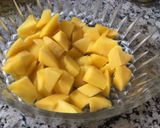 Foto del paso 1 de la receta: Ensalada de mango y aguacate