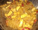 Foto langkah ke 6 dari resep Bihun Tahu Bumbu Kecap.
