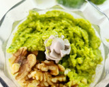 Foto del paso 2 de la receta: Tallarines al pesto de brócoli y nueces
