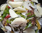 Foto del paso 2 de la receta: Bondiola al horno encebollada