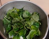 Foto langkah ke 3 dari resep Sayur Bening Bayam Wortel.