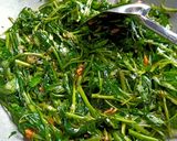 Foto langkah ke 5 dari resep Oseng Kangkung Terasi.
