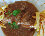 Foto del paso 5 de la receta: Solomillo con ajos tiernos, apio en salsa reducida