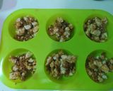 Foto del paso 3 de la receta: Bocadillo de yogurt con base de galleta de arroz