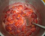 Foto langkah ke 3 dari resep Es Krim Strawberry Homemade.