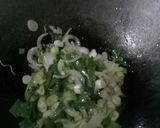 Foto langkah ke 3 dari resep Kwetiau goreng pedes.