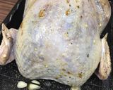 صورة لخطوة 3 من وصفة دجاج بالبصل المكرمل والخضار والزبده 😋🍗