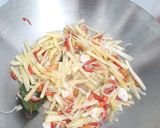Foto langkah ke 4 dari resep Tumis buah pepaya muda saus teriyaki.
