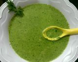 A picture of step 4 of Spinach soup.