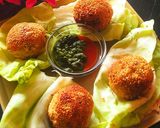 A picture of step 4 of Lauki and rice (leftover) cheese Balls.