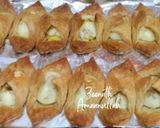 A picture of step 3 of Egg Puffs.