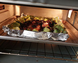 Foto del paso 4 de la receta: Salmón con tomate deshidratado y brócoli