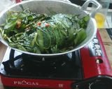 Foto langkah ke 3 dari resep Tumis Kangkung.