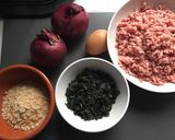 Foto del paso 1 de la receta Hamburguesitas con hierbabuena, fritas, al estilo griego