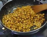 आलू टिक्की छोले चाट (Aloo Tikki Chhole Chaat Recipe in Hindi) रेसिपी चरण 6 फोटो