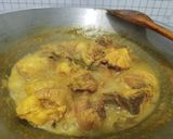 Foto langkah ke 5 dari resep Ayam Ungkep Air Kelapa Bumbu Kuning.