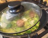 A picture of step 4 of Swedish meatballs with leeks bento 🍱.