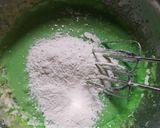 Foto langkah ke 4 dari resep Bolu pandan mekar kukus.