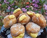 Foto langkah ke 13 dari resep Bomboloni with vanilla custard pastry cream.