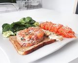 Une image de l'étape 11 de 1• Tartare de saumon.