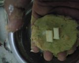 A picture of step 9 of Palak bytes with cheese falafal.