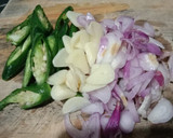 Foto langkah ke 3 dari resep Oseng Soun Cabe Ijo.