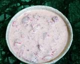 A picture of step 3 of Strawberry Raita.