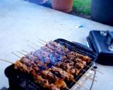 A picture of step 2 of Sweet satay (sate manis).