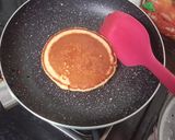Foto langkah ke 3 dari resep Pancake Tepung Instan Untuk Ibu.