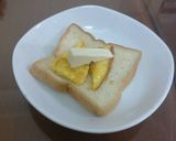 Hình bước làm 4 của món Bánh sandwich trứng rán