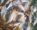صورة لخطوة 1 من وصفة #شاف في مطبخي سردين في الفرن🐟🐟🐟🐟🐟