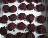 Foto langkah ke 8 dari resep Kue Rambutan / Kukis Bola Coklat.