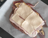 Foto del paso 3 de la receta: Solomillo de cerdo relleno en salsa