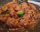 A picture of step 6 of Bhindi gosht.
