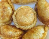 A picture of step 8 of Mawa gujiya in chasani.