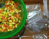 Foto langkah ke 2 dari resep Frozen Mix Vegetables.
