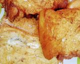 A picture of step 3 of Fried Bread with egg.