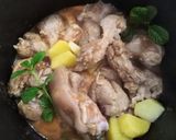 Foto del paso 3 de la receta: Fricasé de cerdo con papas y menta