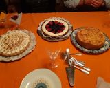 Foto del paso 6 de la receta: Tarta de maracuyá y chocolate con frutos rojos