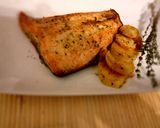 Foto del paso 5 de la receta: Salmón al horno con patatas