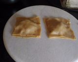 A picture of step 6 of Veggie pizza puff.