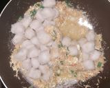 Foto langkah ke 4 dari resep Sup cilok campur touge dan sawi daging.