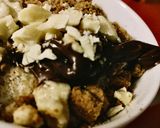 Foto del passaggio 2 della ricetta Tortino in tazza con crumble alla cannella🥨✨🎄
